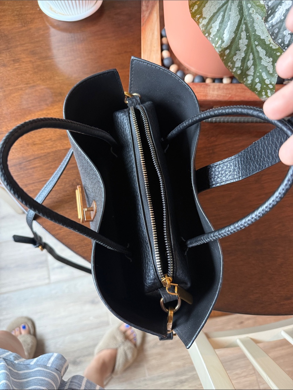 Small black soft leather purse - Picture 4 of 8